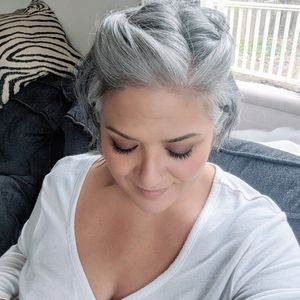 Meet your Posher, Bella